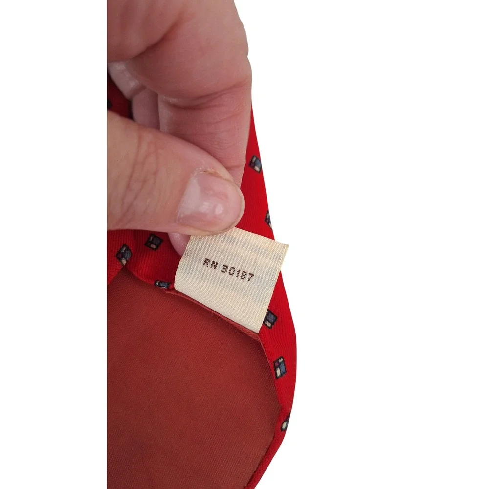 Yves Saint Laurent Mens Red Geometric Diamond Silk Necktie Made in USA RN 30187